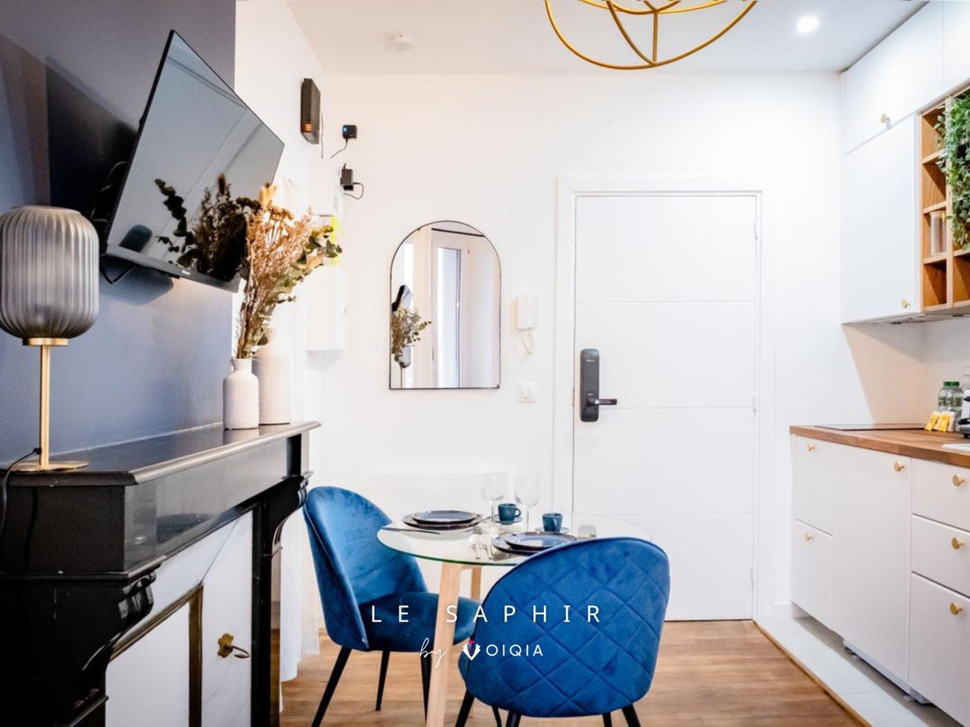 Le Saphir ~ Elegant ~ Arrivee Autonome Apartment Bressuire Exterior photo